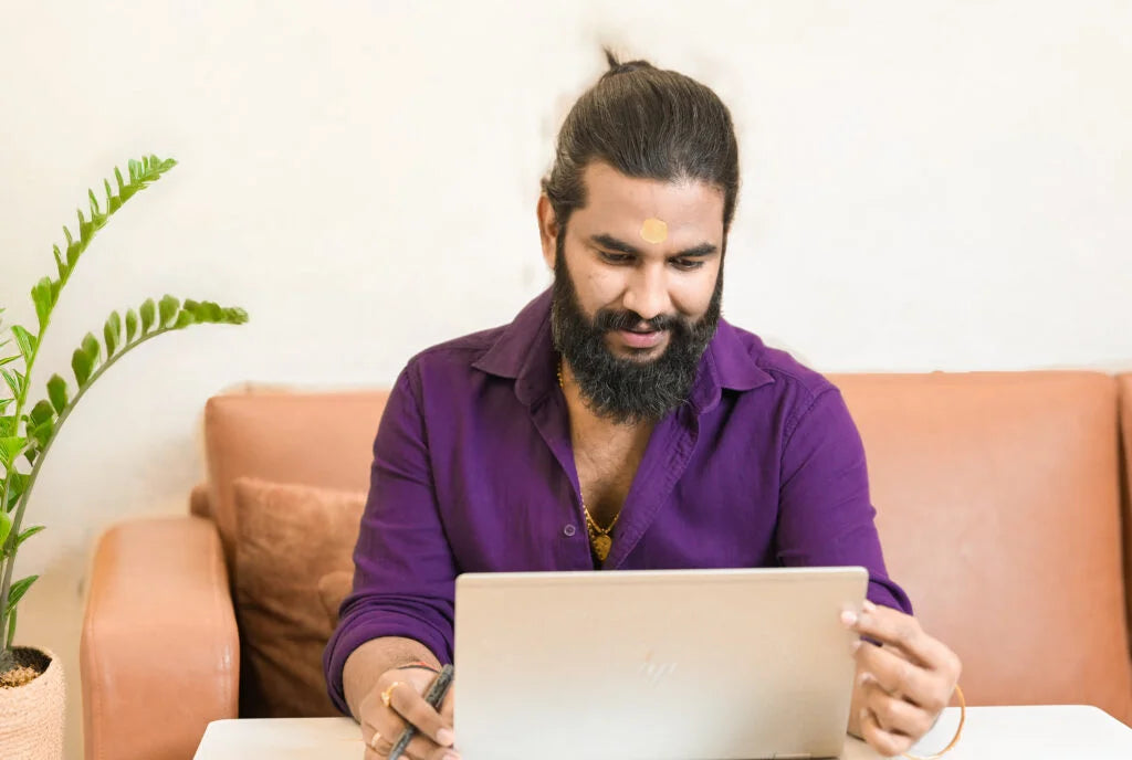 Talk to Astro Expert Rahul Raz Online